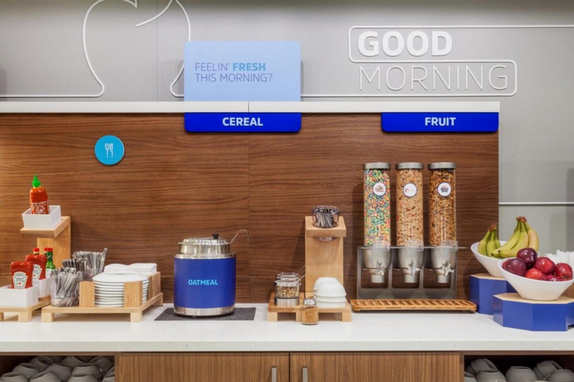 Holiday Inn Express & Suites Mansfield - Ontario By Ihg Екстериор снимка